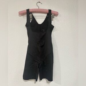 Ruby Ribbon Long Leg Torsette in Black